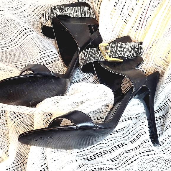 OPEN TOE STILLETO STYLE STRAP HEELS BY GUESS EXCELLENT CONDITION - Picture 6 of 11